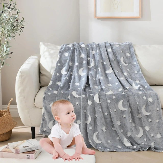 Custom Plush Luminous Glow In The Dark Cartoon Grey Moon Star  Flannel Fleece Throw blanket