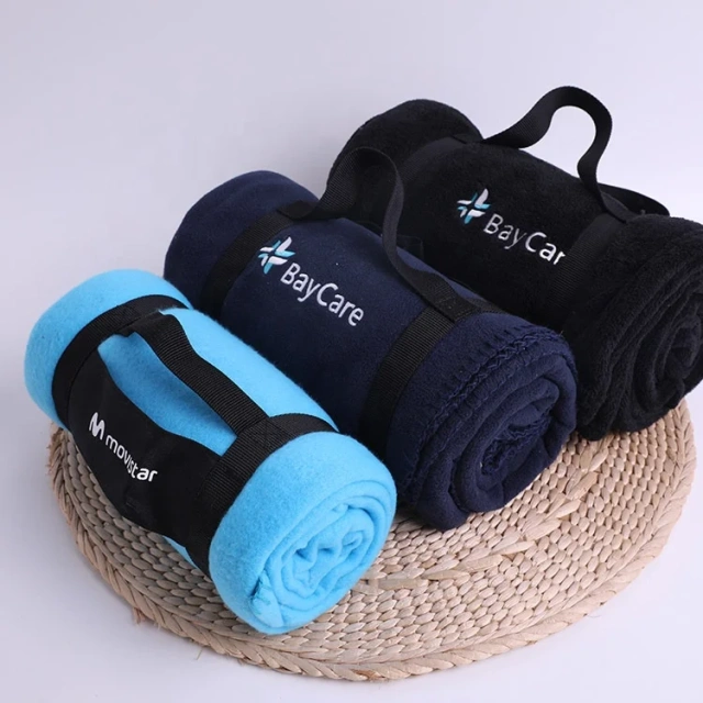 Customized Polyester Fleece Blanket with Silk Print Logo Camping Travel Portable Throw Blanket For Promotion