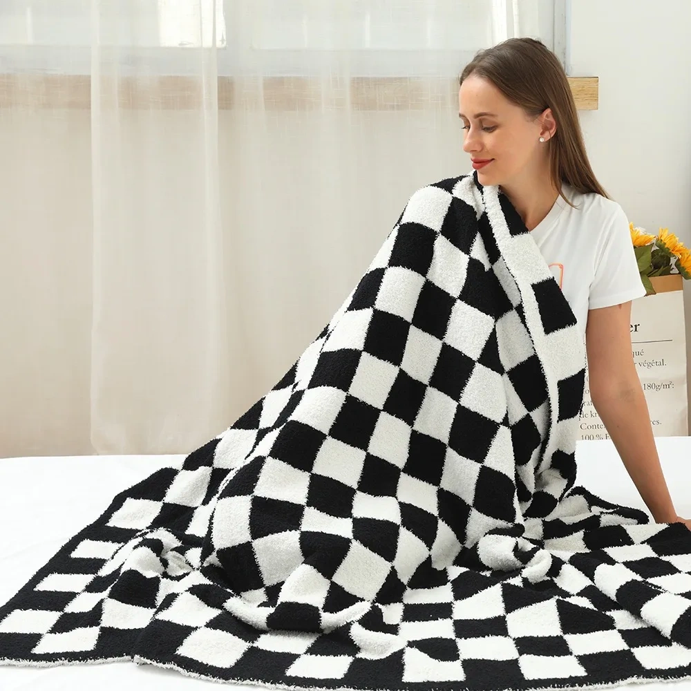 Half Velvet Checkrboard Blanket Knitting Jacquard Black And White Blanket Flannel Sofa Comfortable Cloth