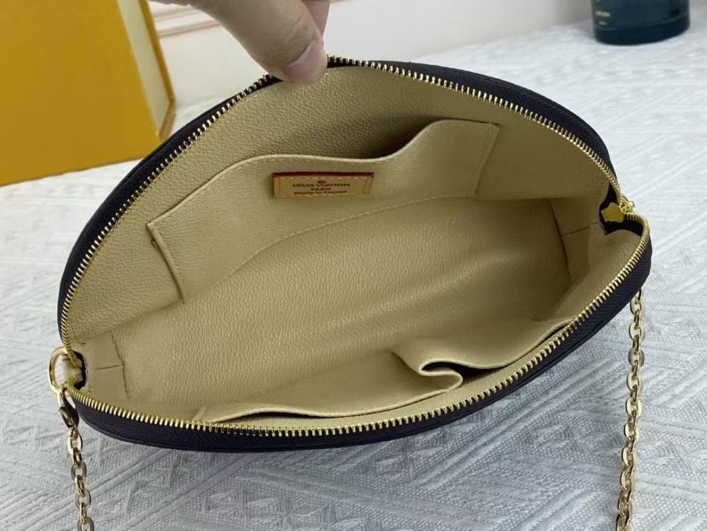 M47515 High Quality Cosmetic Bags Luxurys Tote Womens Men Clutch Fashion Make Up Chain Bags