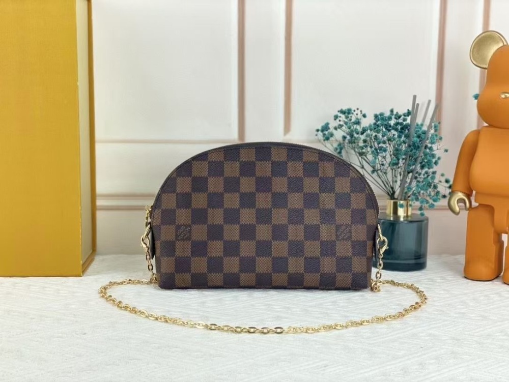M47515 High Quality Cosmetic Bags Luxurys Tote Womens Men Clutch Fashion Make Up Chain Bags
