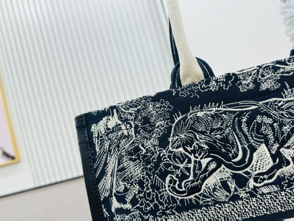 Classical Fashion Blue Tiger Mens Women Dior 8833 Big Capacity 3 Sizes Shopping Tote Bags