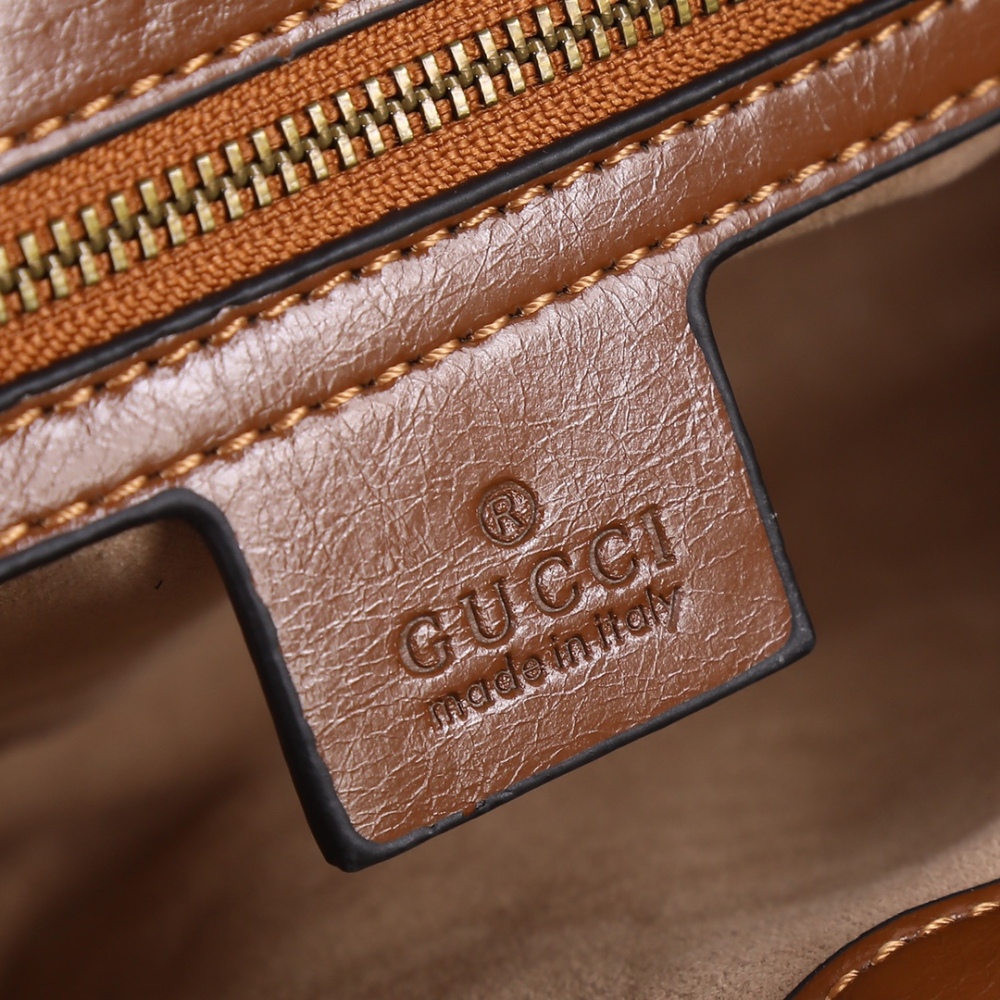GG Marmont Series 443497 High Quality Leather Designers Womens and Mens Shoulder Bags