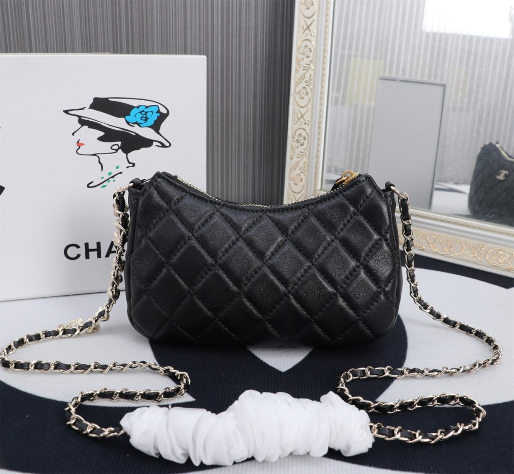 Designer Handbag Luxury Black High Quality Shoulder Bags Moon Shaped Hobo Fashion Design