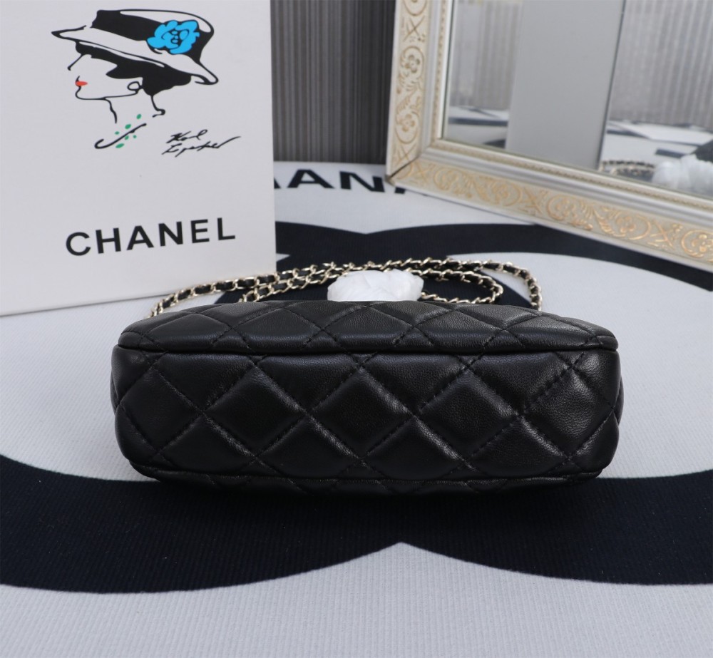 Designer Handbag Luxury Black High Quality Shoulder Bags Moon Shaped Hobo Fashion Design