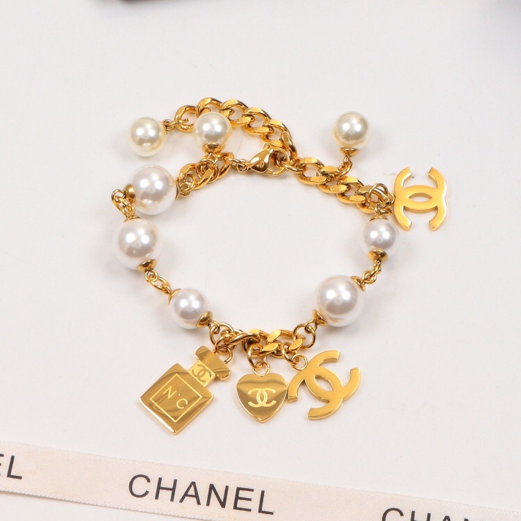 Luxury Fashion Designer Pearl Bracelets Wedding Jewelry Women Girls Jewelry Birthday Christmas Gift