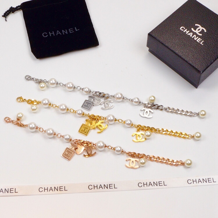 Luxury Fashion Designer Pearl Bracelets Wedding Jewelry Women Girls Jewelry Birthday Christmas Gift