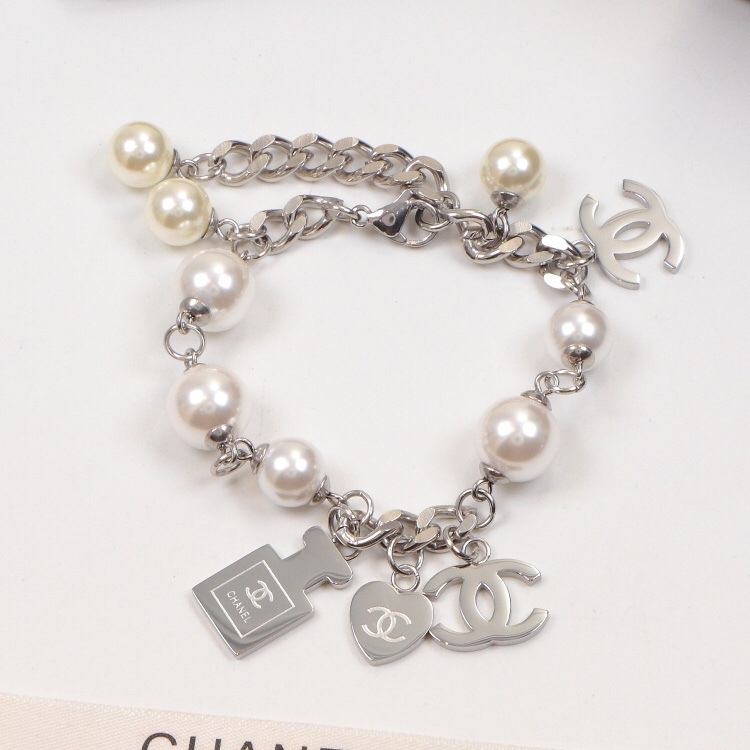 Luxury Fashion Designer Pearl Bracelets Wedding Jewelry Women Girls Jewelry Birthday Christmas Gift