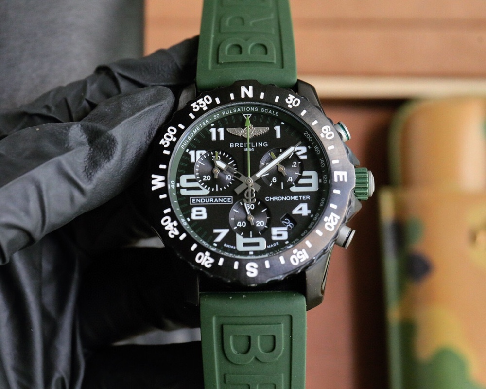 Breitlin Luxury Men's Watch Quartz Chronograph 44mm Avenger Hurricane Rubber Men Watches Hardex Glass Wristwatches