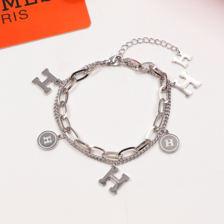 Herm Classic Bracelets Gold Plated Stainless Steel Flower Letter Lovers Gift Wristband Chain Women Bracelet for Birthday Gift