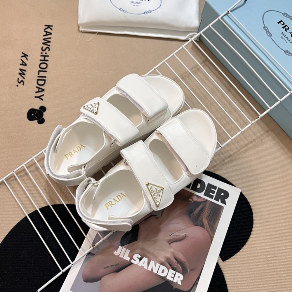 PRA 2024 Designer Women's Sandals Fashion Slides Newest Woman Sandals Leather Flat Heel Beach Shoes