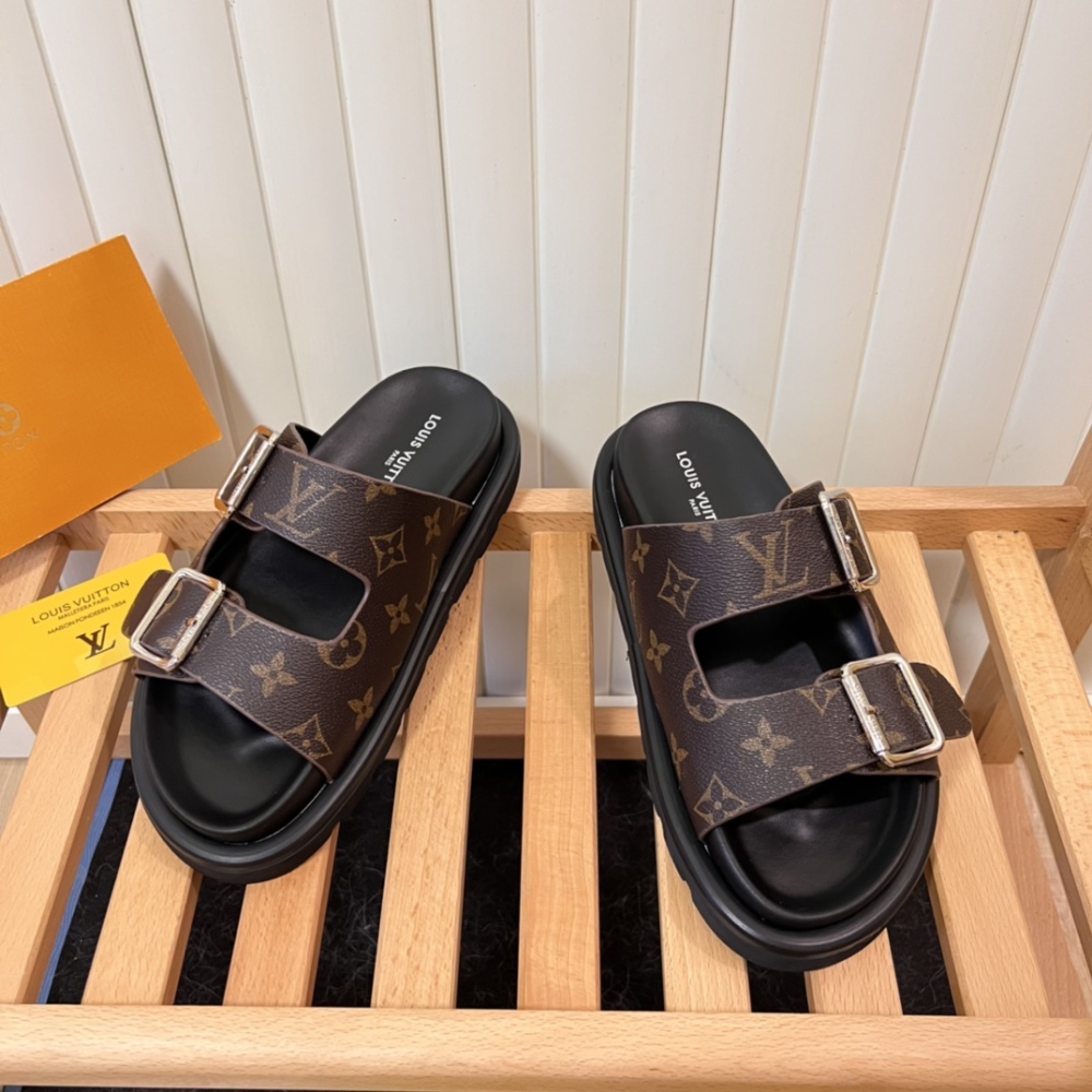 LV Slippers Summer Unisex Outdoor Slippers High-Quality Non-Slip Soft Fashion Trend Simple Beach Sides