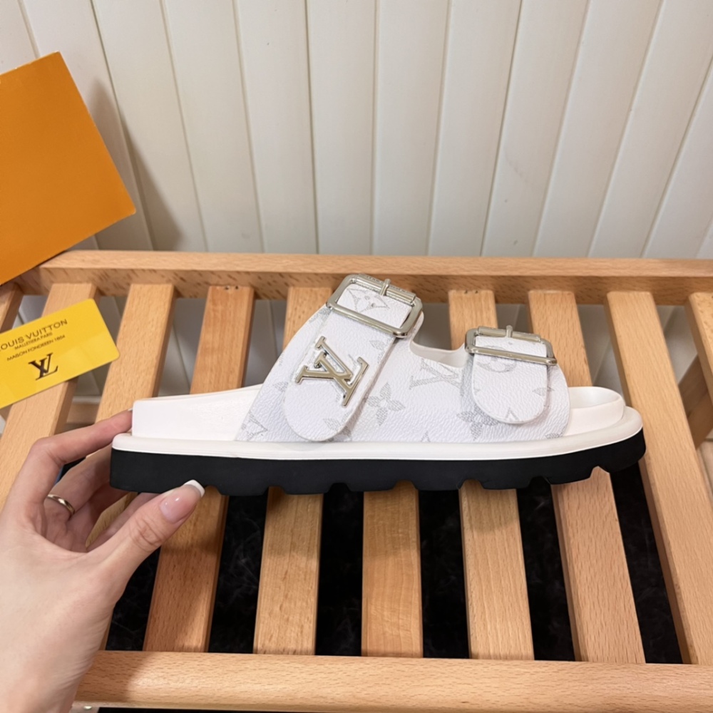 LV Slippers Summer Unisex Outdoor Slippers High-Quality Non-Slip Soft Fashion Trend Simple Beach Sides