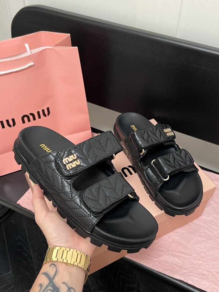 Miu Designer Fashon New Style Casual Women's Slippers Leather Flat Thick Shoes Summer Beach Slippers
