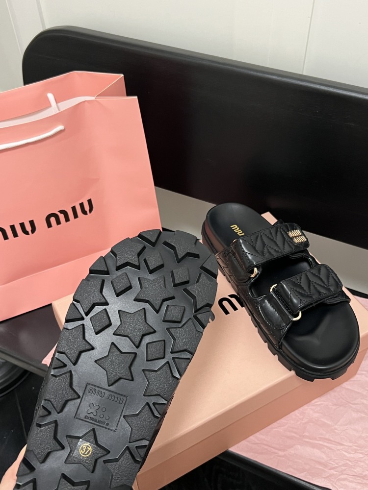 Miu Designer Fashon New Style Casual Women's Slippers Leather Flat Thick Shoes Summer Beach Slippers