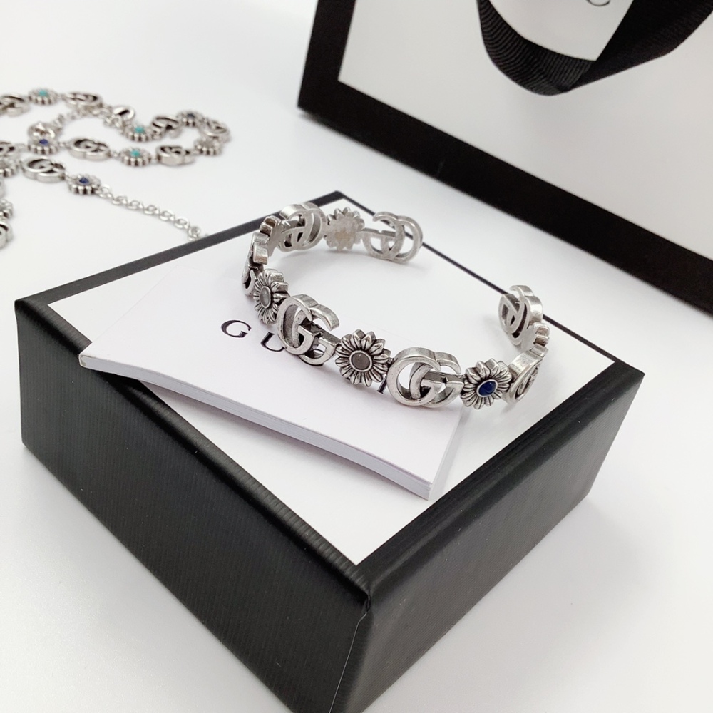 GUC Classic Bracelets Stainless Steel Flower Letter Lovers Gift Wristband Chain Women Bracelet for Birthday Gift