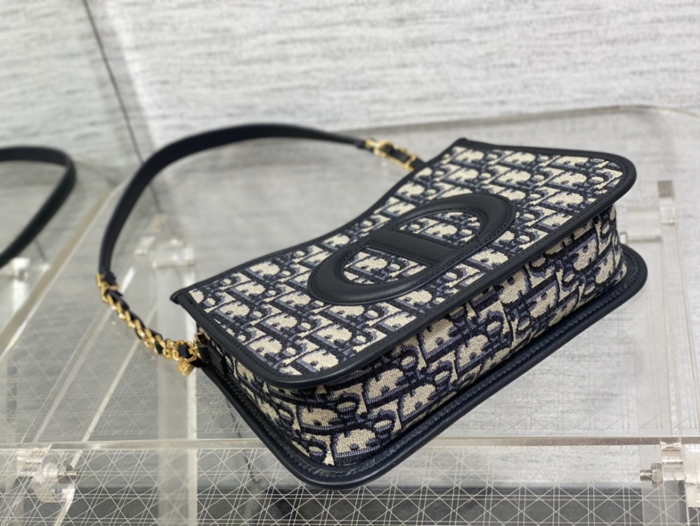 DIO Hobo Womens Shoulder Bags Chain strap date or commuting shoulder bags