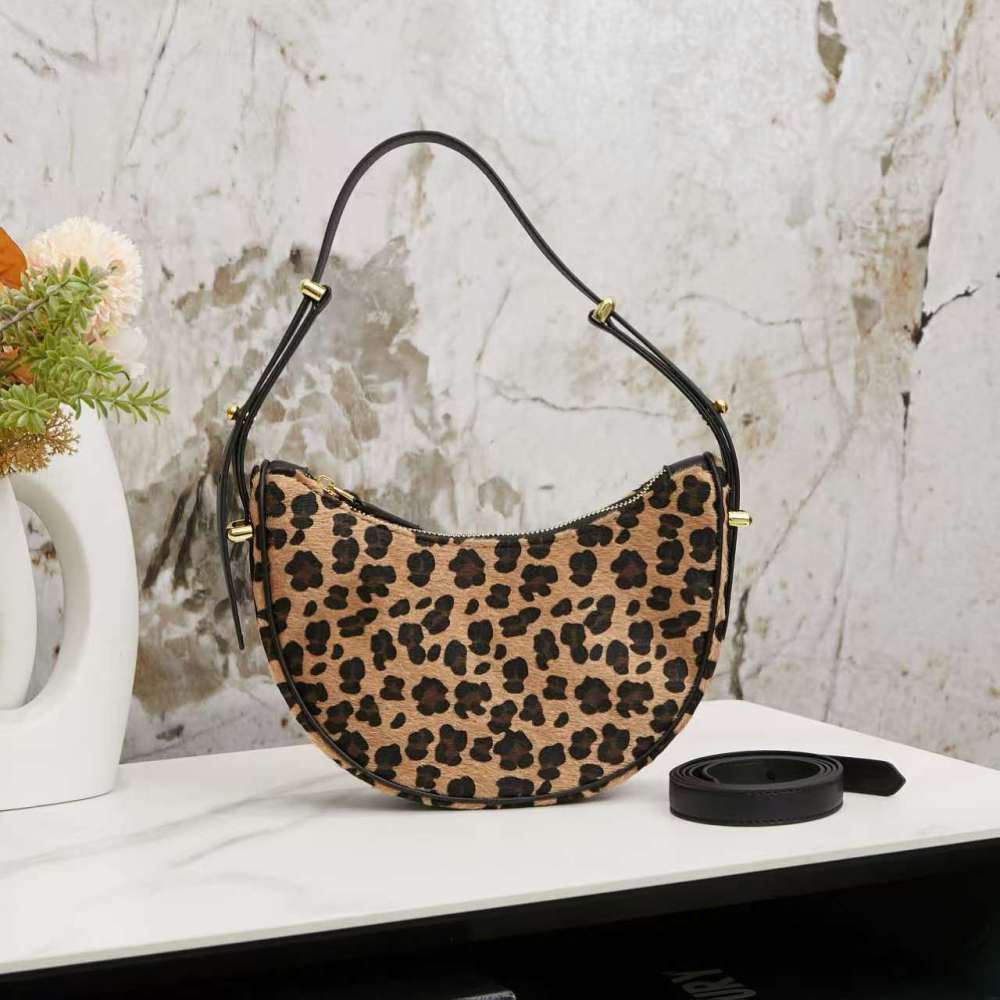 PRA Designer Leopard Womens Shoulder Bag Vintage Fashional Casual Style Handbags Half Moon Underarm Bag
