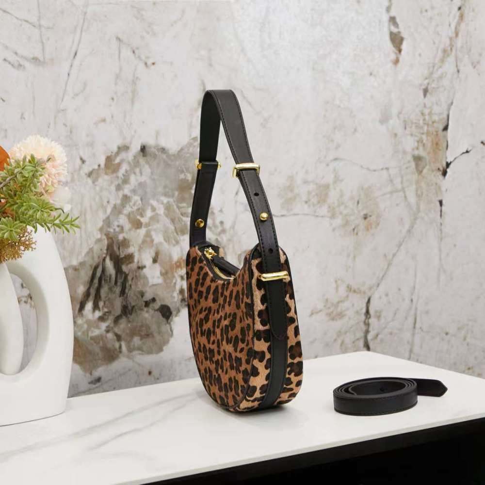 PRA Designer Leopard Womens Shoulder Bag Vintage Fashional Casual Style Handbags Half Moon Underarm Bag