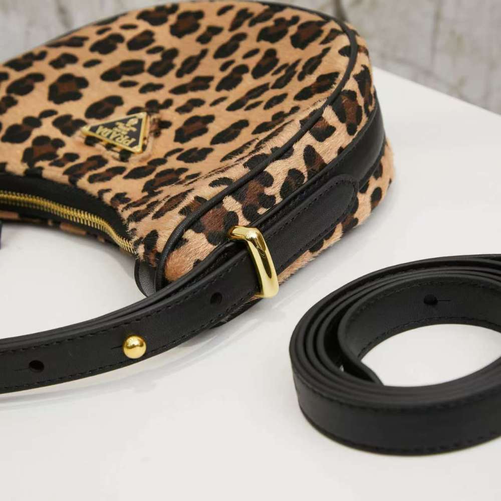 PRA Designer Leopard Womens Shoulder Bag Vintage Fashional Casual Style Handbags Half Moon Underarm Bag