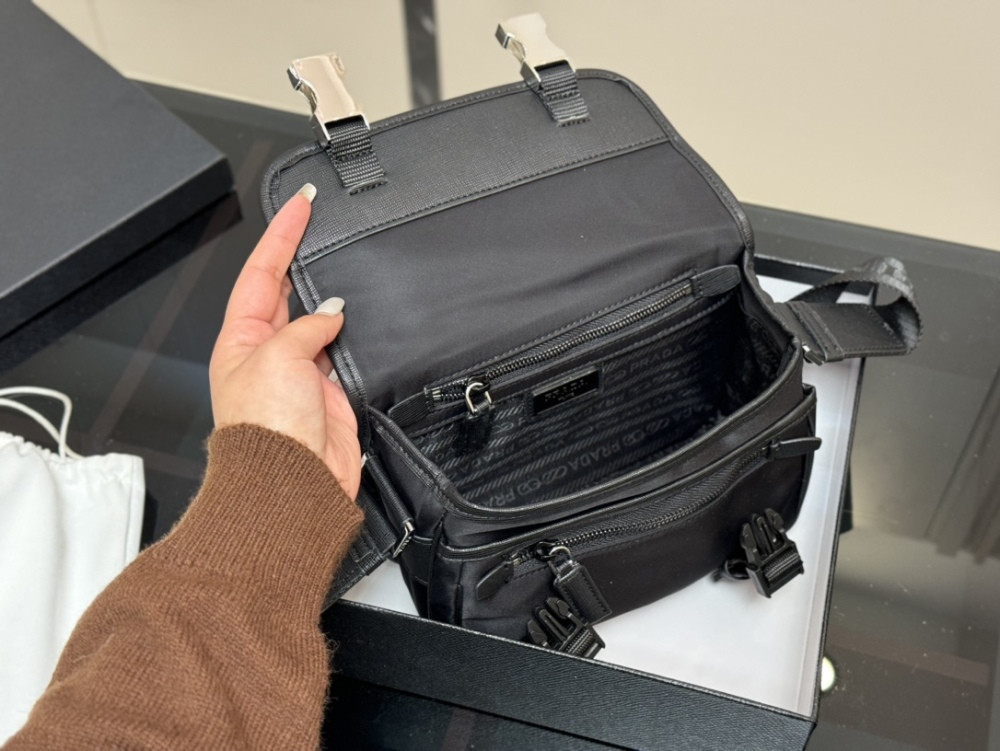 PRA Men's Bag Suitable Size Crossbody Sshouder Messenger Bags