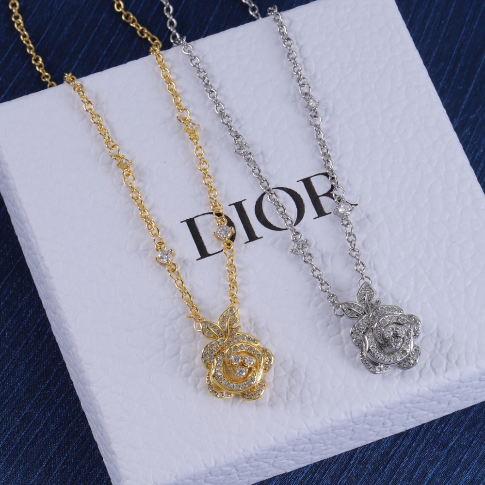 DIO Rose Leaf Necklaces Luxury Designer Women Necklaces Letter Fashional Pendants