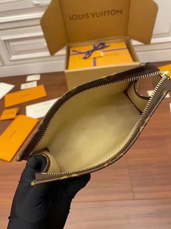 LV M47546 Mini Cosmetic Bags Luxurys Bag Womens Men Clutch Fashion Make Up Purse