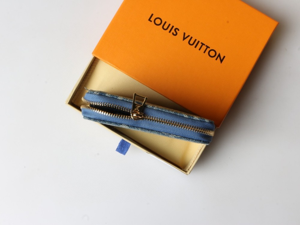 LV Casual Womens Mens Blue Denim Flower Wallets M82957