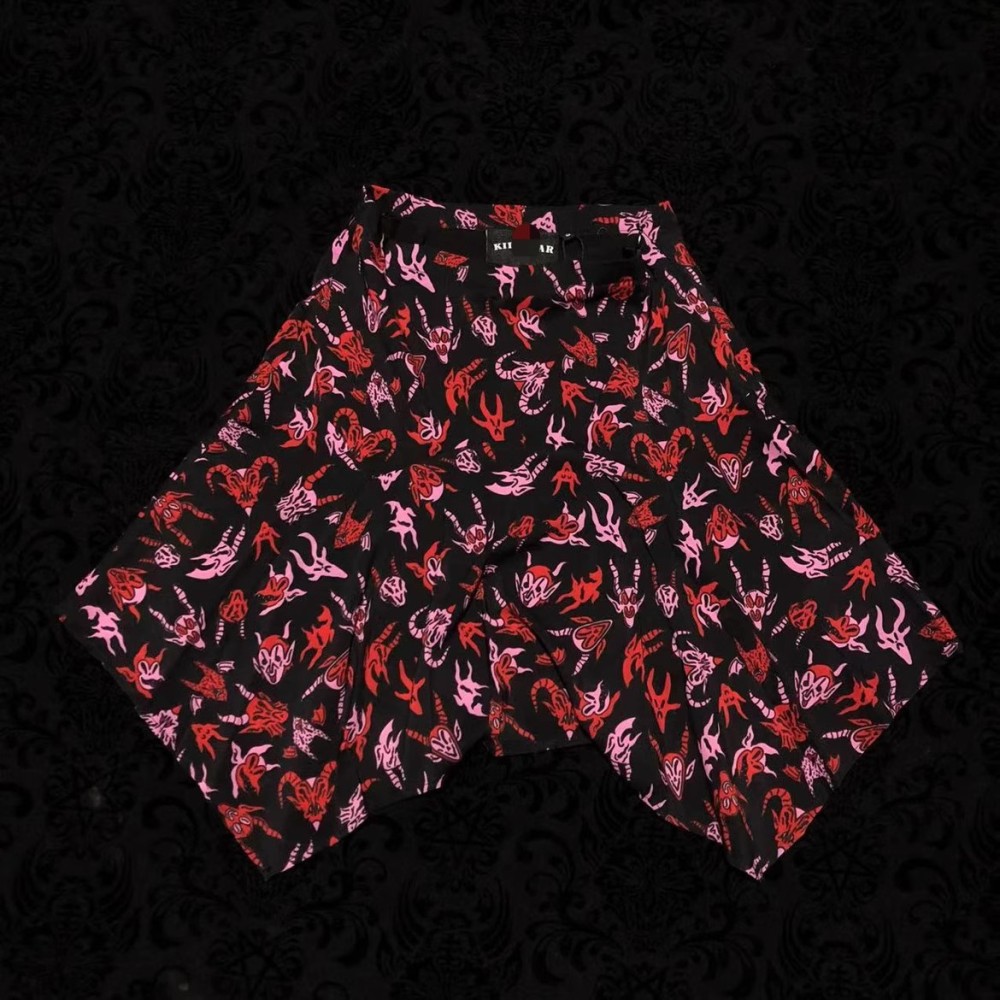 Y2K Demon Heart Print Shorts – Harajuku Grunge Aesthetic Streetwear