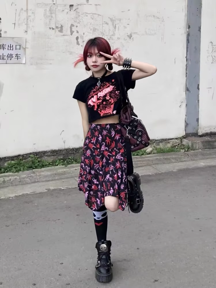Y2K Demon Heart Print Shorts – Harajuku Grunge Aesthetic Streetwear