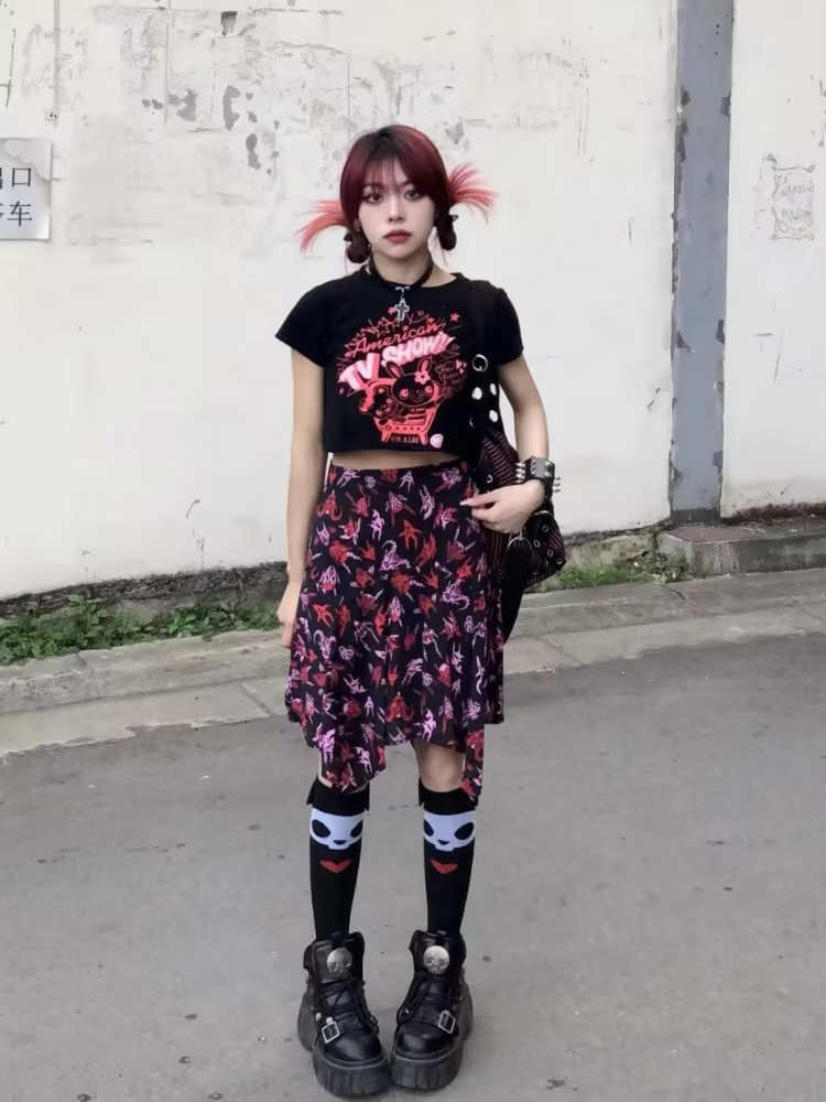 Y2K Demon Heart Print Shorts – Harajuku Grunge Aesthetic Streetwear