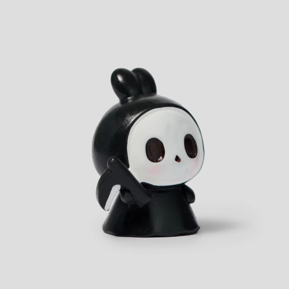 Mini Grim Reaper Figurine – Gothic Desk Decor Halloween Skeleton Ornament