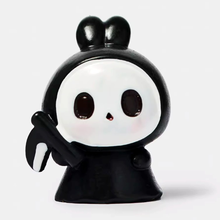 Mini Grim Reaper Figurine – Gothic Desk Decor Halloween Skeleton Ornament