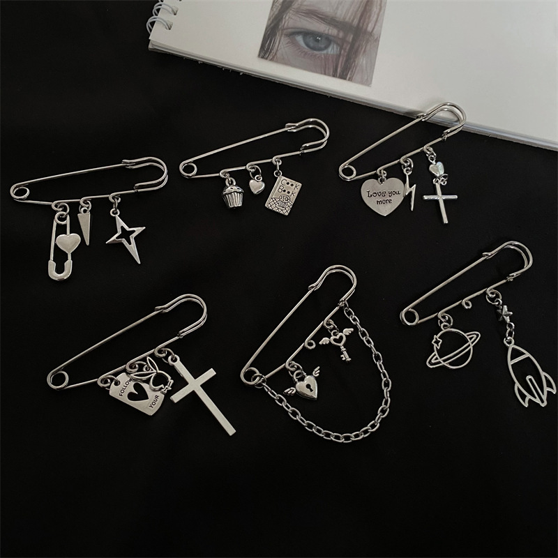 Y2K Safety Pin Brooch Set – Punk Gothic Subculture Pins with Charms & Chains