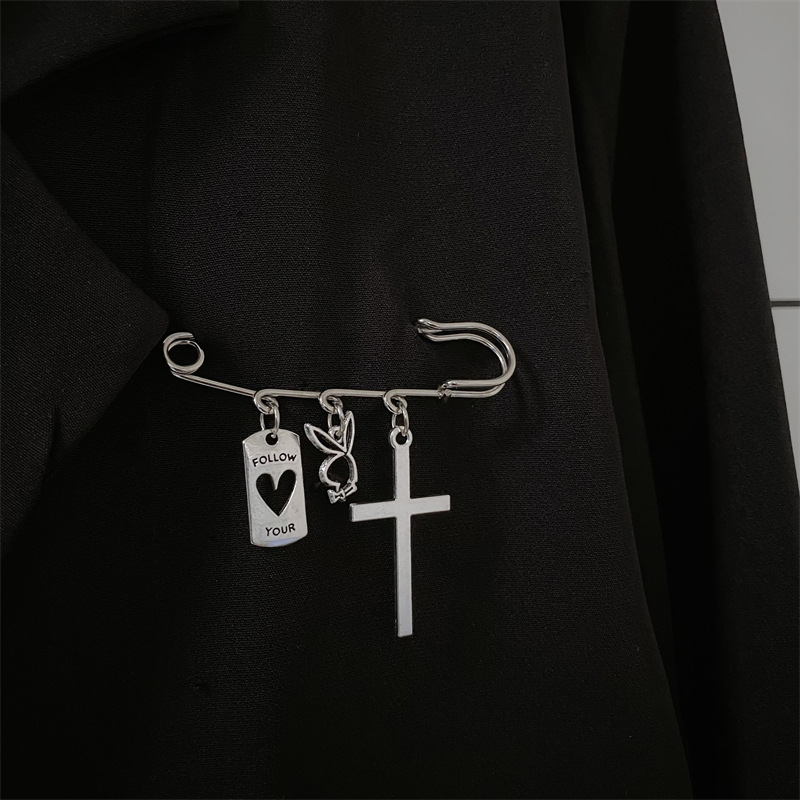 Y2K Safety Pin Brooch Set – Punk Gothic Subculture Pins with Charms & Chains