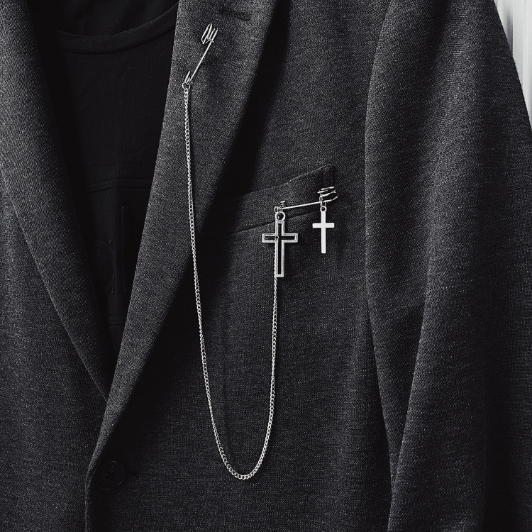 Gothic Cross Safety Pin Chain Brooch – Punk Metal Lapel Pin for Jackets & Blazers