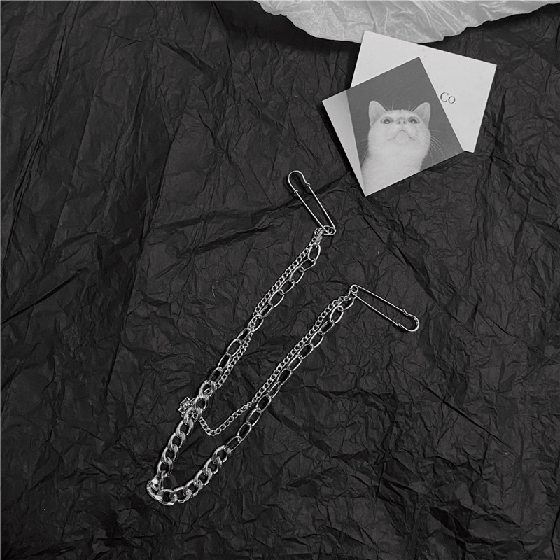 Gothic Double Chain Safety Pin Brooch – Punk Y2K Silver Lapel Accessory