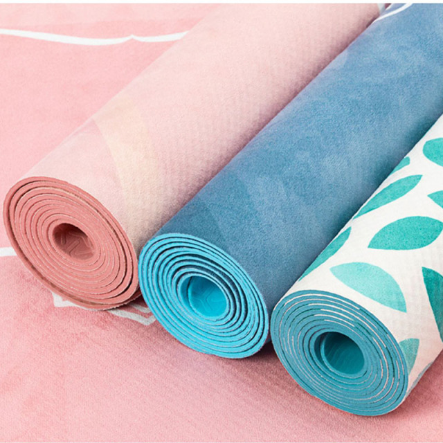 Custom printing sweat absorbent dry|wet anti-slip soft suede TPE Foldable Yoga Mat