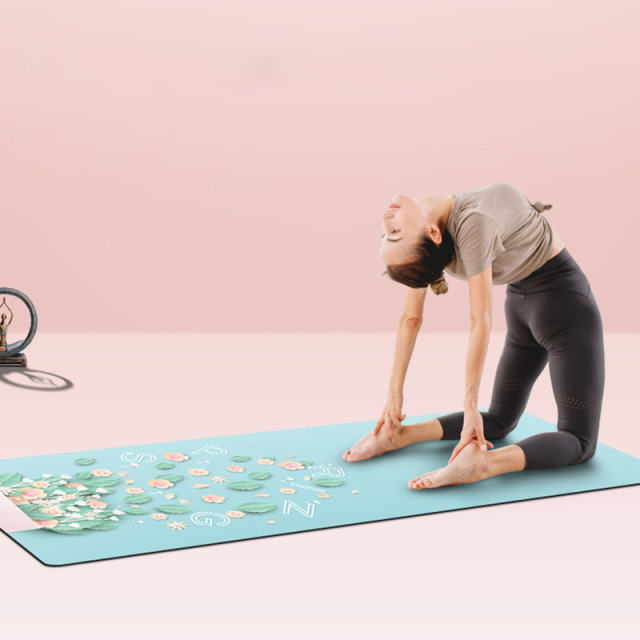 Custom printing sweat absorbent dry|wet anti-slip soft suede TPE Foldable Yoga Mat