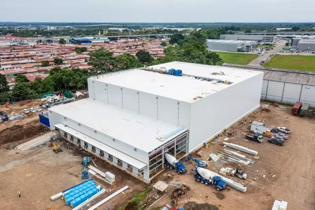 Steel structure refrigerated warehouse