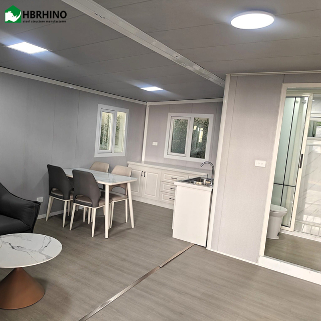 20ft-inclined roof prefabricated container vacation home with expandable folding container house