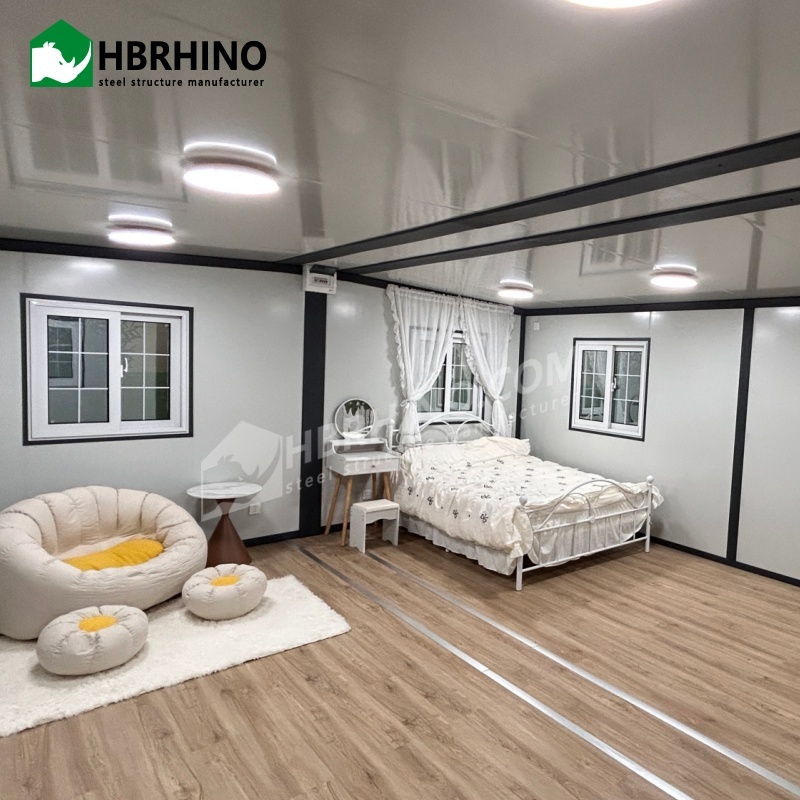 The small 700-size double-wing expandable container house is convenient and quick