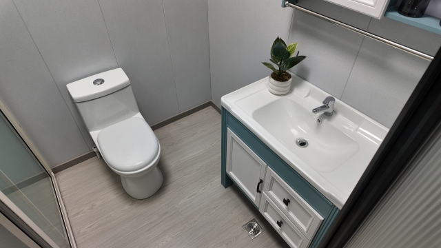 A rapid installation solution for foldable modular container houses, suitable for residential use in guesthouses