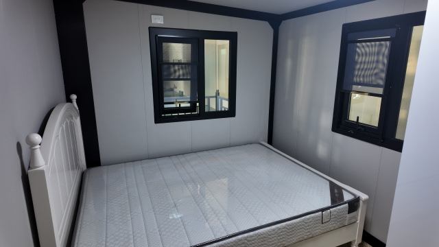 30FT Emergency Response Foldable Container House with Medical Layout Option, Sterile Interior and Rapid on-Site Installation