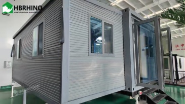 20-foot ready-made two-bedroom prefabricated steel modular house expandable container cabin with trailer