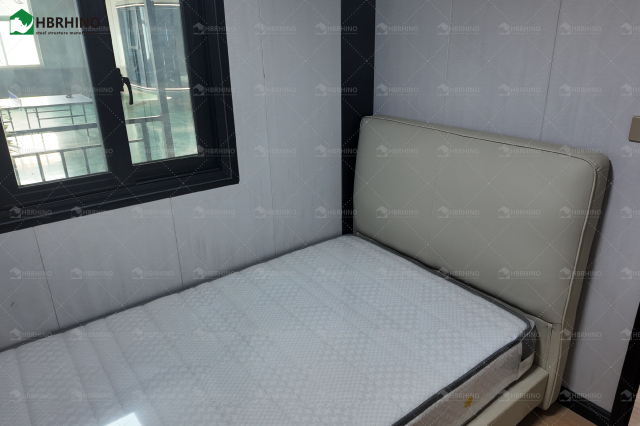 20-foot ready-made two-bedroom prefabricated steel modular house expandable container cabin with trailer