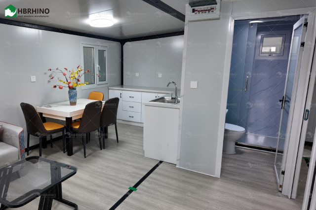 Steel Structure Movable Modular Luxury Prefab Mobile Living Expandable Shipping Office Container House with 2/3 Bedroom