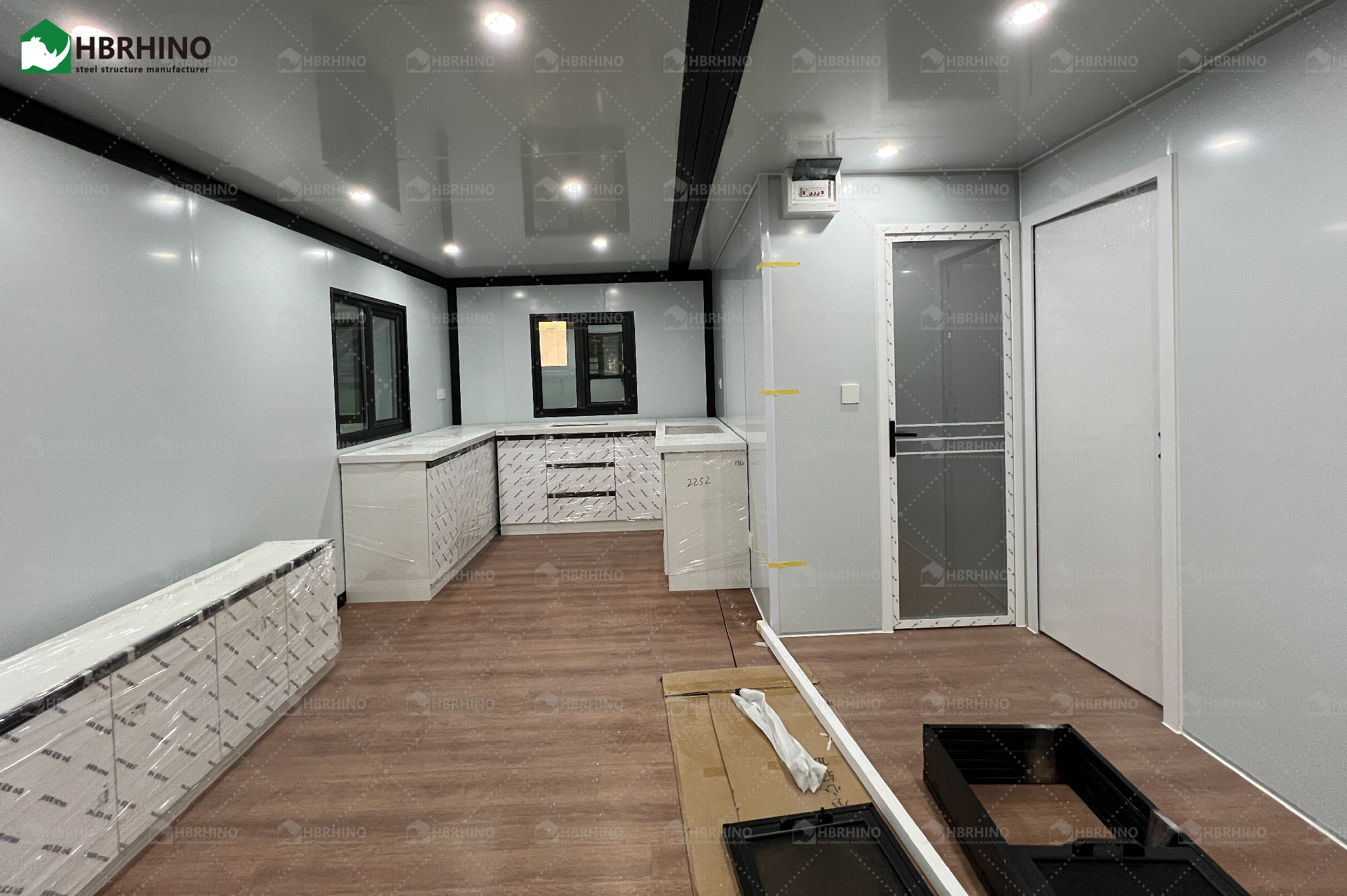 20ft Flat Top Carved Panel Expansion Container House