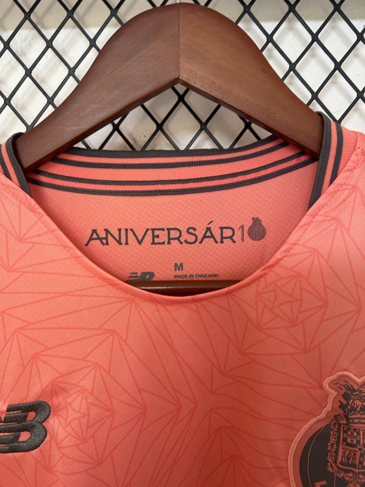 Porto away 2526