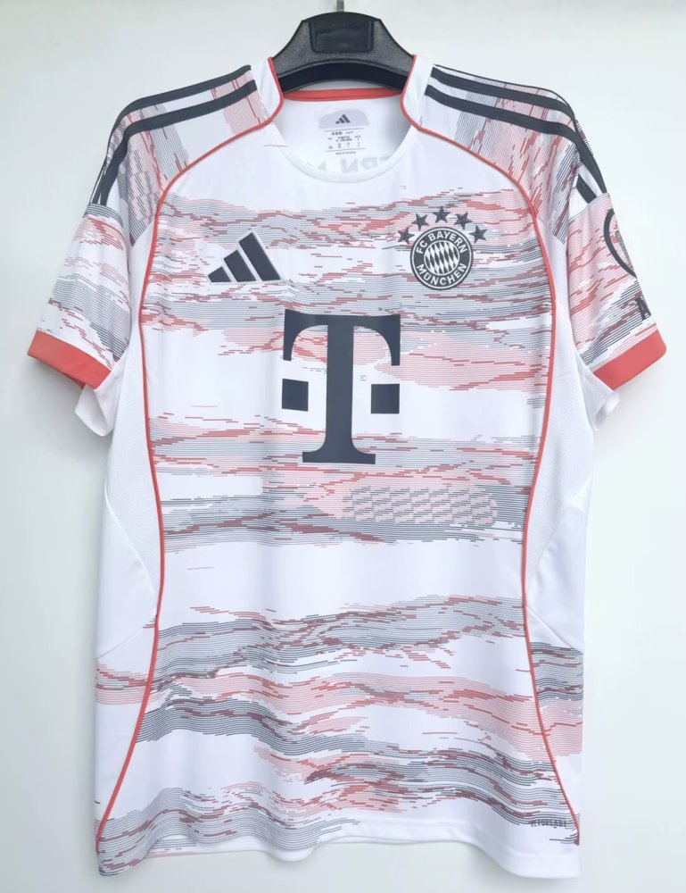 Bayern Munich 2526 away S-4 XL
